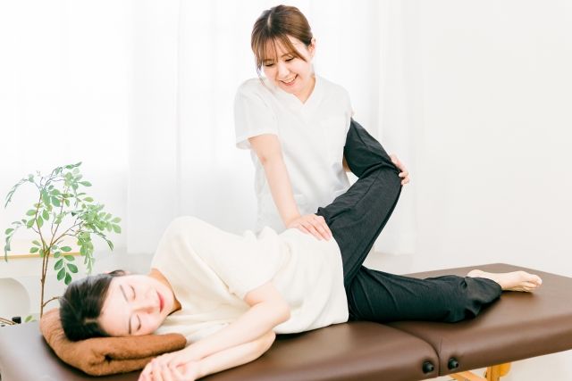 女性スタッフによる産後骨盤矯正